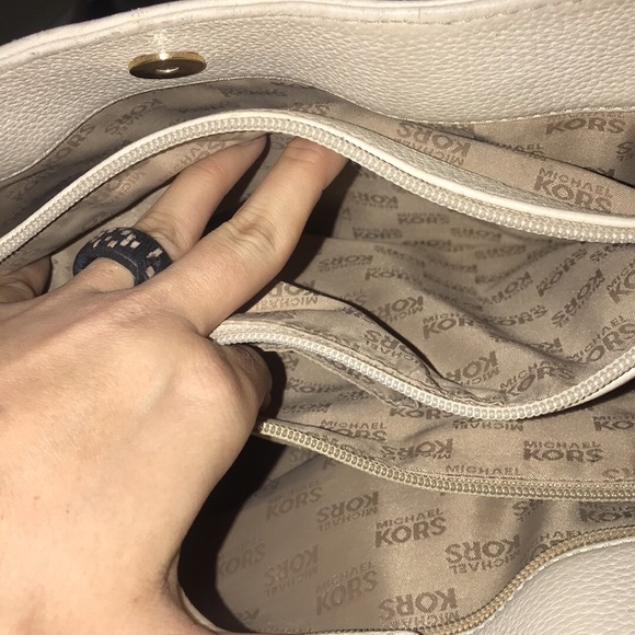 MICHAEL Michael Kors Handbags - Michael Kor’s Large purse